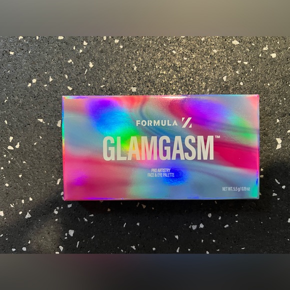 FORMULA Z | Glamgasm Pro Artistry Face & Eye Palette - Picture 4 of 7